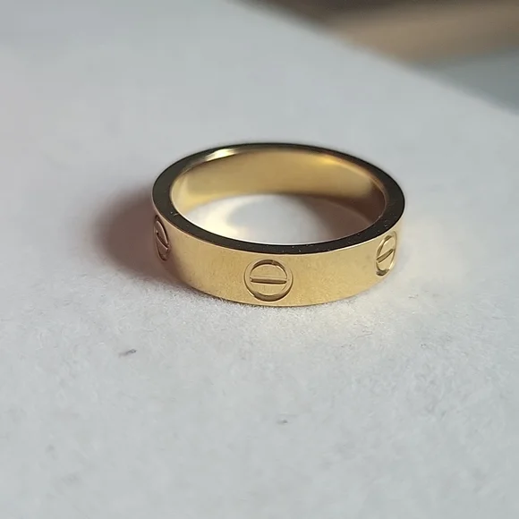 Love Ring - Picture 2 of 4